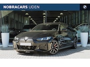 BMW i4 - eDrive35 M Sport / Adaptieve LED / Achteruitrijcamera / Stoe
