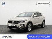 Volkswagen T-Roc - 1.0 TSI Life 110pk | Navigatie | Parkeercamera | Adaptieve c