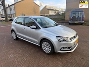 Volkswagen Polo - AUTOMAAT / 5 deurs / Leuke auto / Bouwjaar 2015