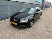 Volkswagen Jetta - 1.6 TDI High Executive Line BlueMotion