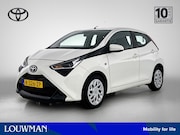 Toyota Aygo - 1.0 VVT-i x-play *Automaat | BTW voertuig | Dealer onderhoud