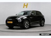 Fiat 600 - 1.2 Hybrid Urban | Achteruitrijcamera | Carplay | Climate co