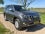 Toyota Land Cruiser - 2.8 D-4D-F LX Window Van