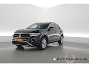 Volkswagen T-Roc - 1.5 TSI 150pk DSG | Afn. Trekhaak | Navi | Apple CarPlay | P