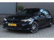 BMW 3-serie - Touring 330e | Panoramadak | M Schaalstoelen | H+K | HUD | A