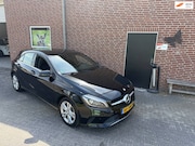 Mercedes-Benz A-klasse - 180 Ambition Stoelverwarming, PDC, Trekhaak, lm velgen