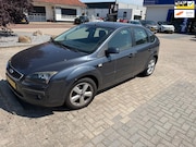 Ford Focus - 1.8-16V AIRCO/PDC/LAGE KM/RIJDT GOED/APK 9-2027