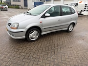 Nissan Almera Tino - 2.0 CVT Ambience - airco