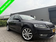 Skoda Octavia - 1.6 TDI DSG Elegance Keyless ACC Stoelverw Xenon