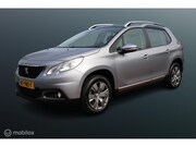 Peugeot 2008 - 1.2 PureTech Blue Lion 110 pk, Trekhaak, Panorama dak, Pdc, 