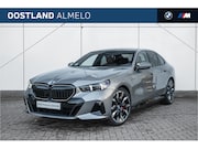 BMW 5-serie - 550e xDrive M Sport Automaat / Trekhaak / Panoramadak / Comf