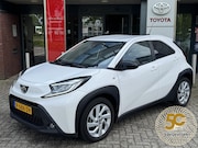 Toyota Aygo X - FIRST 5-DEURS APPLE/ANDROID CAMERA CLIMA AD-CRUISE 17'' LM-V