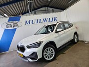 BMW X1 - sDrive20i Business Edition / Camera / Memory / Head-Up / NL