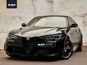 Alfa Romeo Giulia - 2.9 V6 Quadrifoglio , Akrapovič, Sparco, H/K, carbon, matrix