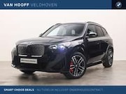 BMW iX1 - eDrive20 M Sport / Trekhaak / Sportstoelen / Head