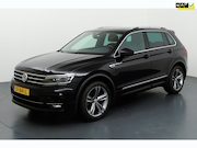 Volkswagen Tiguan - 1.4 TSI 4Motion Highline Business R|Pano|ACC|Trekhaak|PDC|Na
