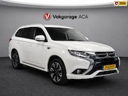Mitsubishi Outlander - 2.0 PHEV instyle // TREKHAAK // LEDER // CAMERA // OPEN DAK