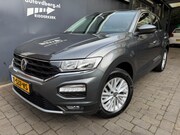 Volkswagen T-Roc - 1.5 TSI Style Carplay Adapt.cruise PDC 12 mnd. Bovag garanti