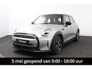 MINI Cooper - 1.5 Classic | Navigatie | Climate Control | PDC |