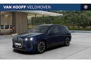 BMW iX - xDrive60 M Sport / Panoramadak Sky Lounge / Trekhaak / Parki