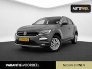 Volkswagen T-Roc - 1.0 TSI Style Business|PANO|NL AUTO|TREKHAAK|DIGIDASH|LM-VEL