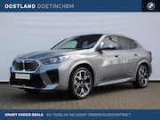 BMW iX2 - eDrive20 M Sport / Sportstoelen / Achteruitrijcamera / M Ada