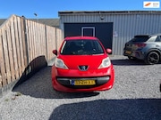 Peugeot 107 - Met 1 jaar APK