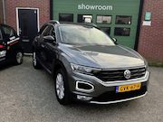 Volkswagen T-Roc - 1.5 TSI Sport Automaat digital dashboard
