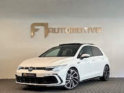 Volkswagen Golf - 1.5 eTSI R Line Pano|Sfeer|Dodehoek|Camera