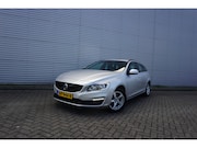 Volvo V60 - 2.0 D3 Kinetic AUTOMAAT - Climate / Navi / Cruise / Stoelver