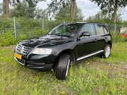 Volkswagen Touareg - 4.2 V8