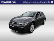 Volkswagen Golf - 1.0 eTSI Life Trekhaak / App-Connect / Stoelverwarming / Par