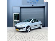 Peugeot 206 - CC 1.6-16V CC LEDER | CV | CARPLAY | APK | NAP | ORIG NL AUT