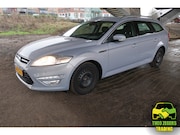 Ford Mondeo - 1.6 EcoB. Titanium, in fantastische staat en 2 sets velgen