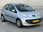 Peugeot 107 - 1.0-12V XS / AUTOMAAT / 5 DEURS / APK / INRUIL MOG