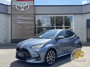 Toyota Yaris - 1.5 Hybrid 115 DYNAMIC NIEUW DIRECT LEVERBAAR STOEL/STUURVER