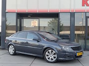 Opel Vectra - 2.8 V6 Executive - Automaat - Pdc - Stoelverwarming - Head-U