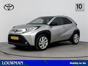 Toyota Aygo X - 1.0 VVT-i MT first | Stoelverwarming | Parkeercamera | Apple