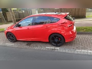 Ford Focus - 1.5 Red & Black Edition