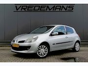 Renault Clio - 1.6-16V Dynamique Luxe