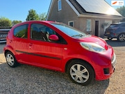 Peugeot 107 - 1.0-12V Sportium Airco & Elk ramen & 1e Eigenaar