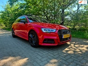 Audi A3 - Sportback 35 TFSI S Line black line . Panoramadak . Matrix .