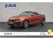 BMW 2-serie - Cabrio 220i Sport | Leder | Stoelverwarming | LED | Parkeers