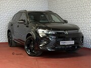 Volkswagen Tiguan - 1.5 eHYBRID 272 PK NW AUTO R-LINE VW.TREKHAAK BLACK PANO XL.