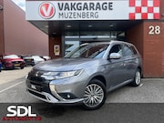 Mitsubishi Outlander - 2.4 PHEV 4WD Pure+ 240PK!! // AFN. TREKHAAK // KEYLESS // CA