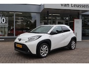 Toyota Aygo X - FIRST STOELVERW. LM-VELGEN CLIMA APPLE/ANDROID CAMERA DAB BL