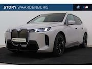 BMW iX - xDrive45 M Sport / Trekhaak / Comfort Access / Sof