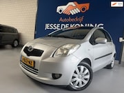 Toyota Yaris - 1.3 VVTi Terra / bj.2008 / kleur: grijs / airco / NAP met 18