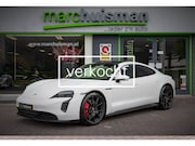 Porsche Taycan - GTS 93 kWh / PANODAK / INNODRIVE / BOSE / PASS. DISPLAY