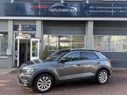 Volkswagen T-Roc - 1.5 TSI Sport Business R Automaat, navi, Trekhaak, Stoelverw